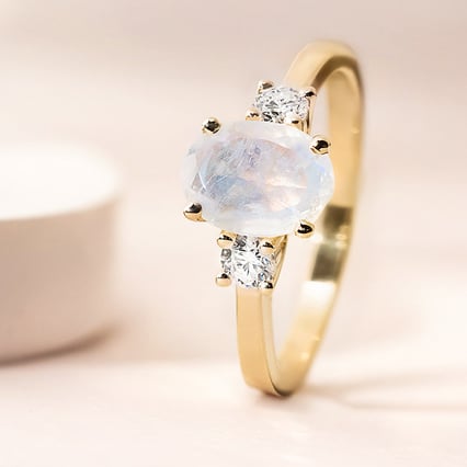 Goldring mit Mondstein und Moissanit Letty