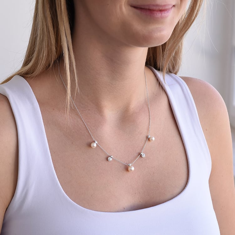 Elegante Kette mit Perlen und Diamanten Anisa 87043