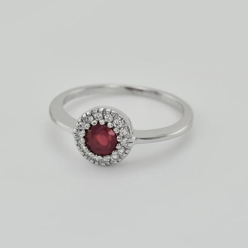 Verlobungsring mit Rubin und Diamanten Tafne