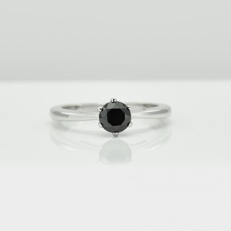 Ring mit schwarzem Diamant 12224
