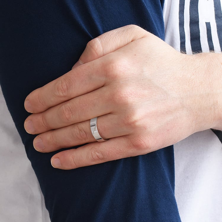 Trendy Eheringe aus Gold mit einem Diamanten Mert 114351