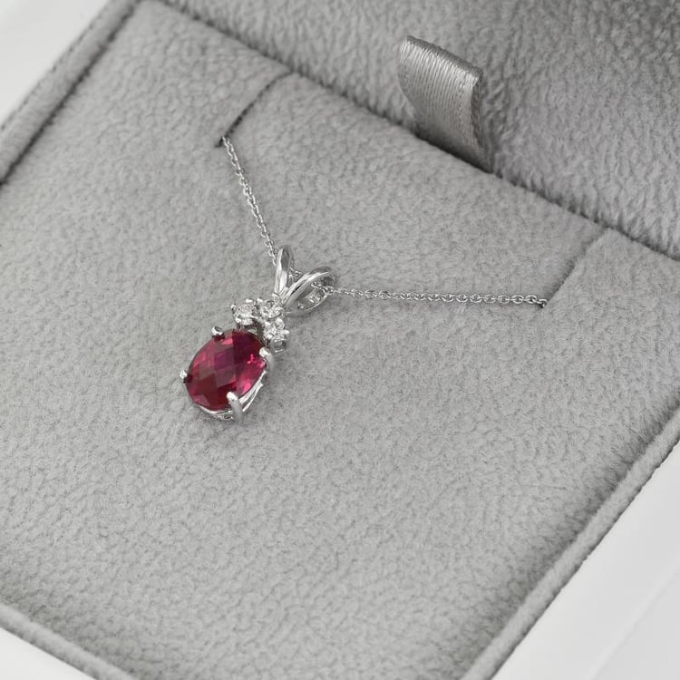 Anhänger Rubin und Diamant in Eppi-Geschenkbox 38852