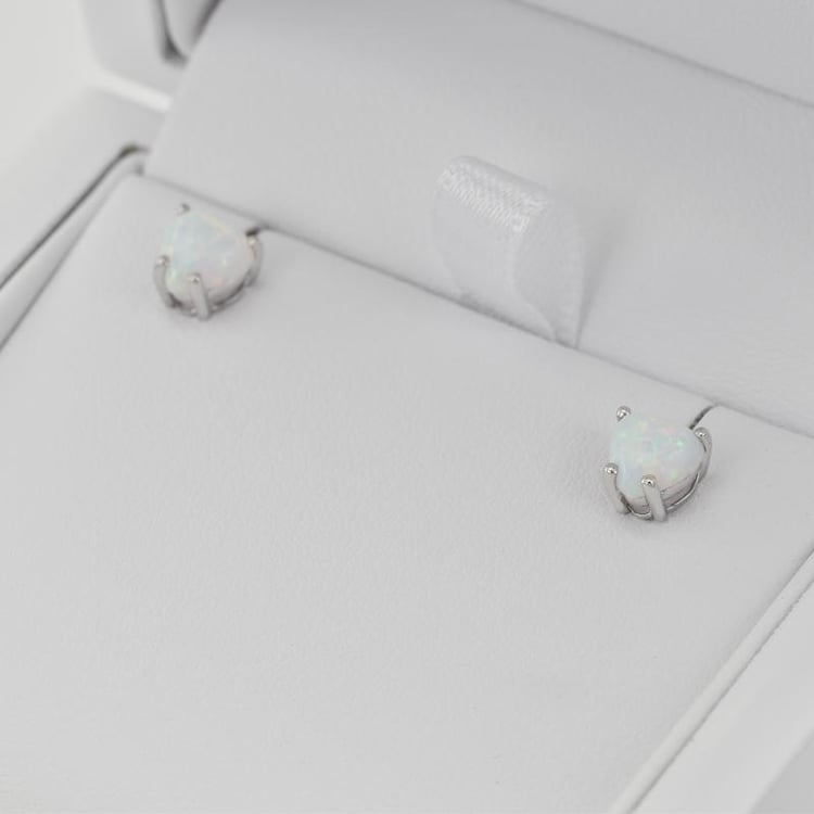 Goldene Ohrringe mit Opalen in Herzform Kaciah 27504