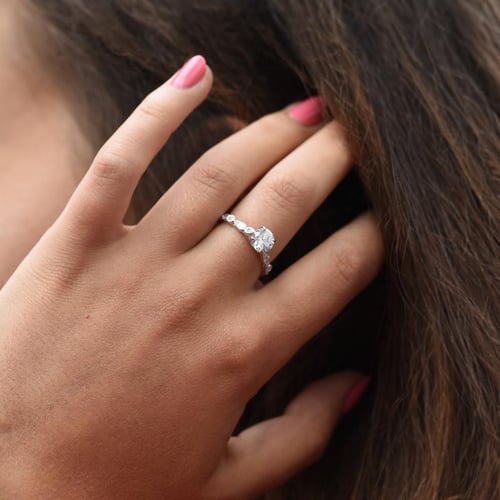 Vintage-Verlobungsring mit Lab Grown Diamanten Noelani