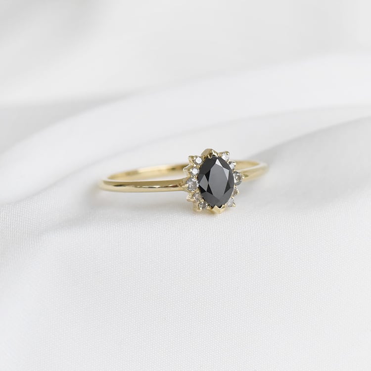 Verlobungsring mit schwarzem Marquise Diamanten Mya 91095