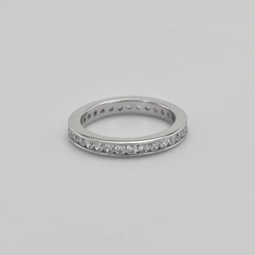 Silberner Memoire-Ring mit Zirkonia Urian