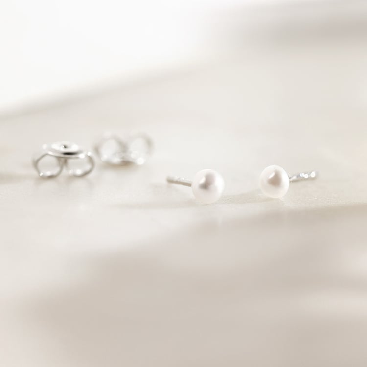 Minimalistische Perlen Ohrringe 158430