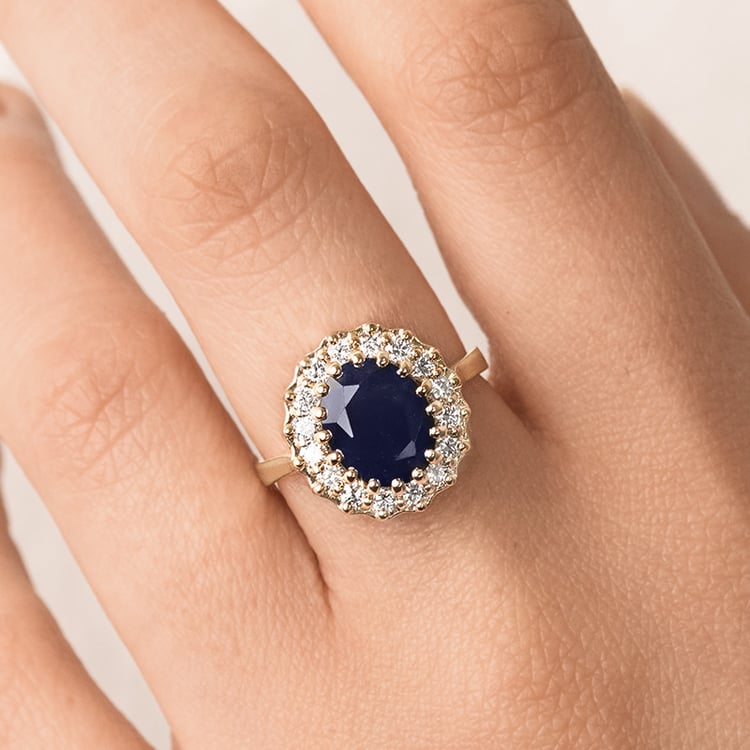 Eleganter Halo Verlobungsring mit Saphir und Diamanten Chrys 155227