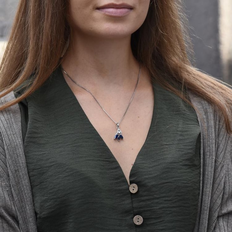 Silberne Halskette mit Saphiren und Zirkonia Sigrid 49321