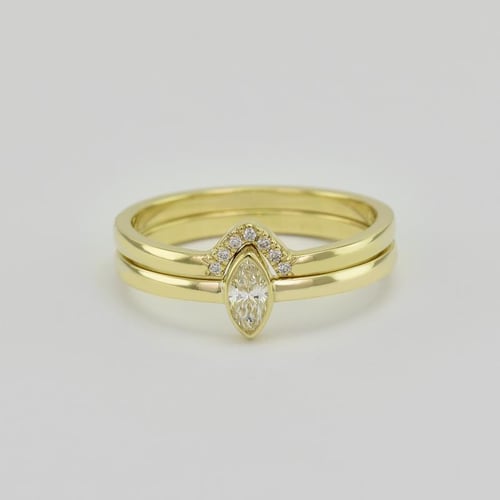 Goldenes Set mit zertifiziertem Diamant im Marquiseschliff Eliwa