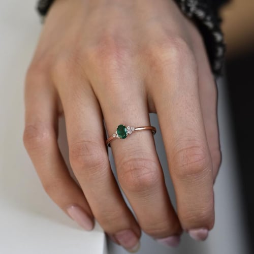 Verlobungsring mit Smaragd und Diamanten Sheldo