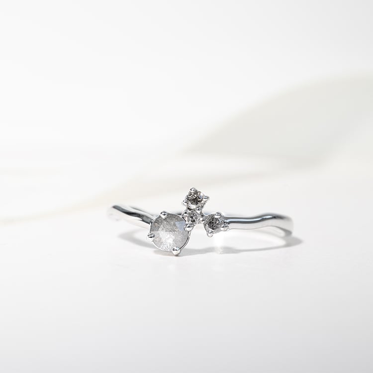 Schmuckset im Cluster-Stil mit Salt and Pepper Diamanten Halli 146608