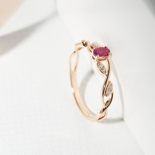 Goldener Rubinring mit Diamanten Ada