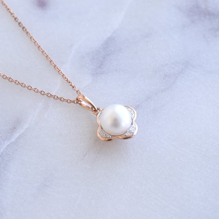 Goldenes Perlenset mit Diamanten in Blumenform Zahid 103560