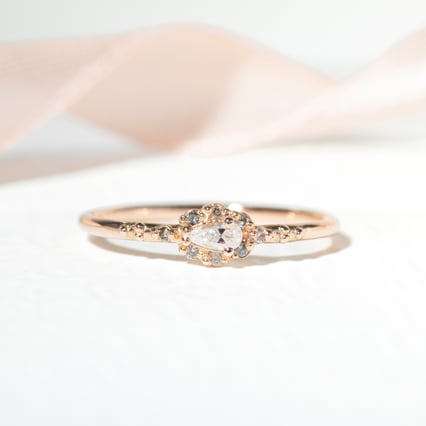 Ring mit Moissanit und Salt and Pepper Diamanten Kaylyn