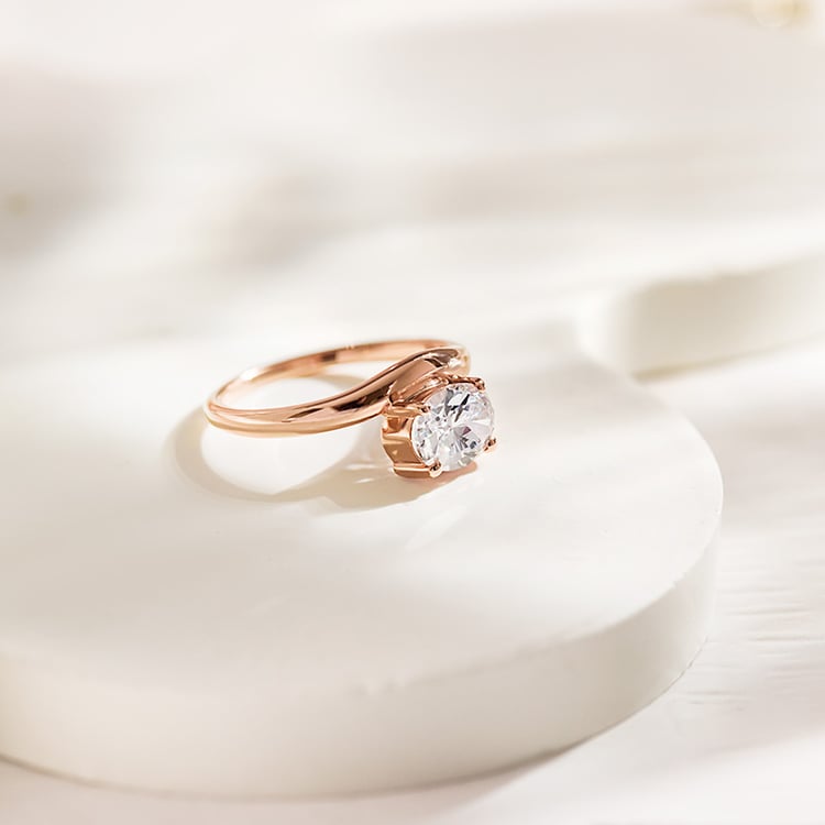 Ring mit ovalem Lab Grown Diamanten 155419