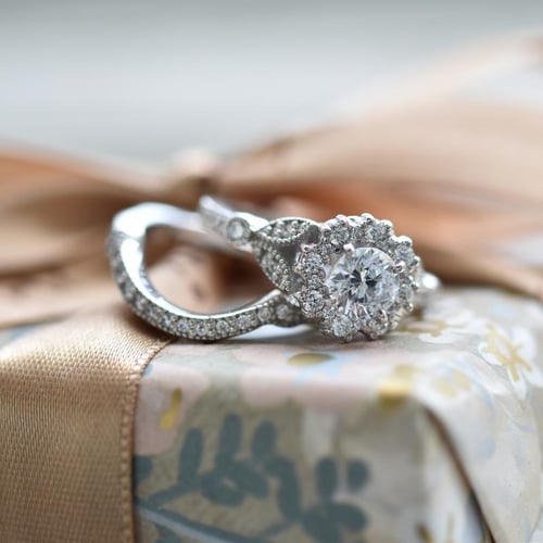 Vintage Ringset aus Gold mit eingefassten Diamanten Jill