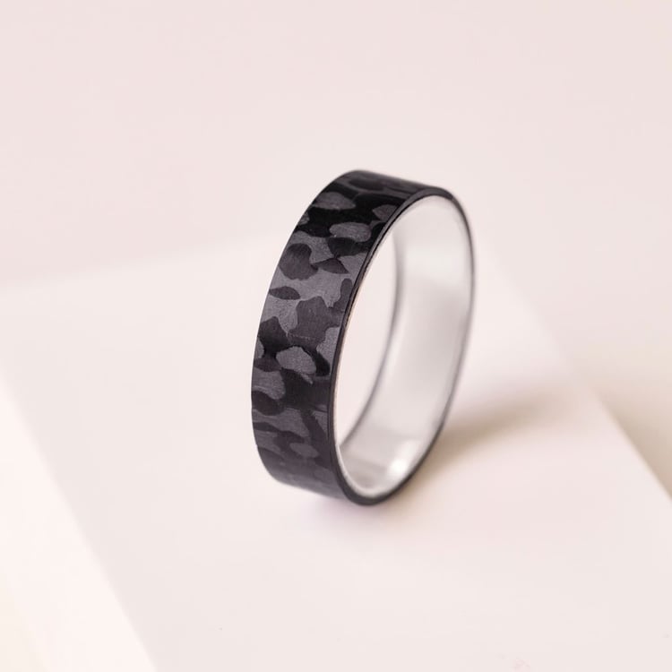 Flacher Ring aus Carbon und Silber Walker 165789