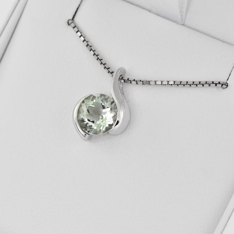 Amethyst-Anhänger mit Kette in Eppi-Geschenkbox 28198