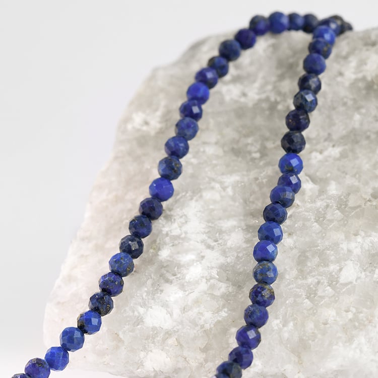 Vergoldete Silberkette mit Lapislazuli-Perlen Samia 115958