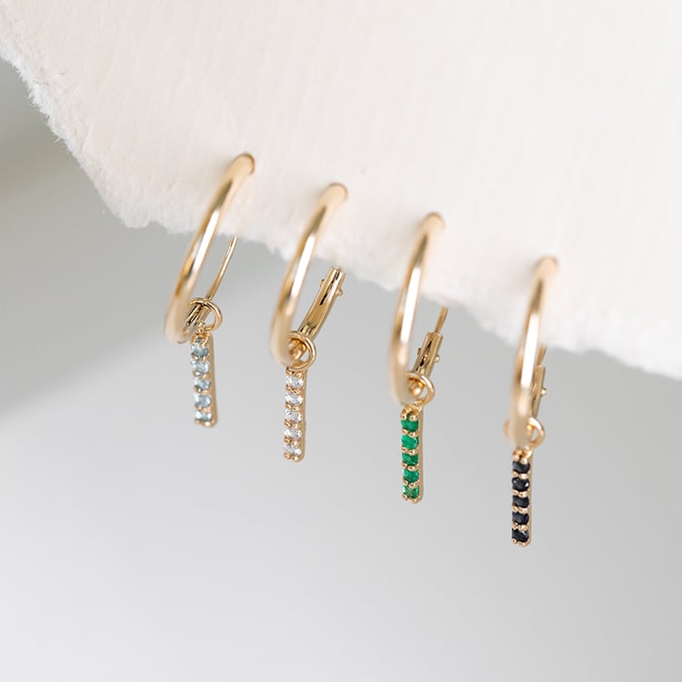 Goldene Hängeohrringe mit weißen Topasen Elaine 122991