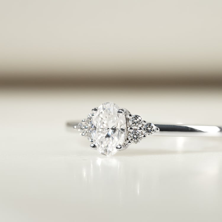 Verlobungsring mit Moissaniten und Diamanten Sheldo 140423