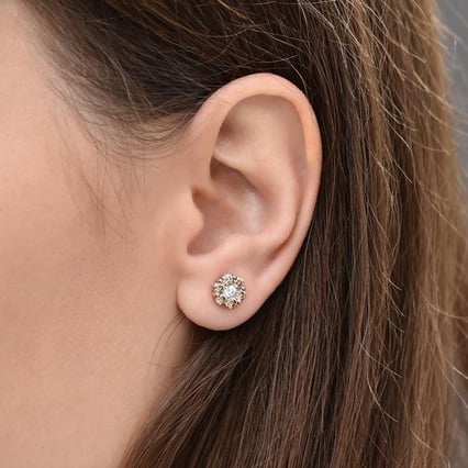 Ohrstecker in Blumenform mit brauen Diamanten Oakley