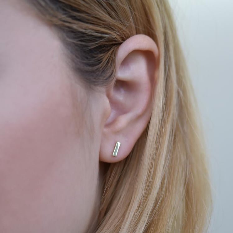 Silberne minimalistische Ohrstecker Bar 102647