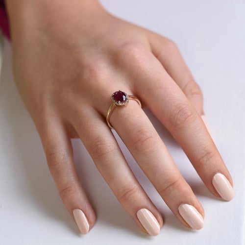 Goldring mit Rubin und Diamanten Arya