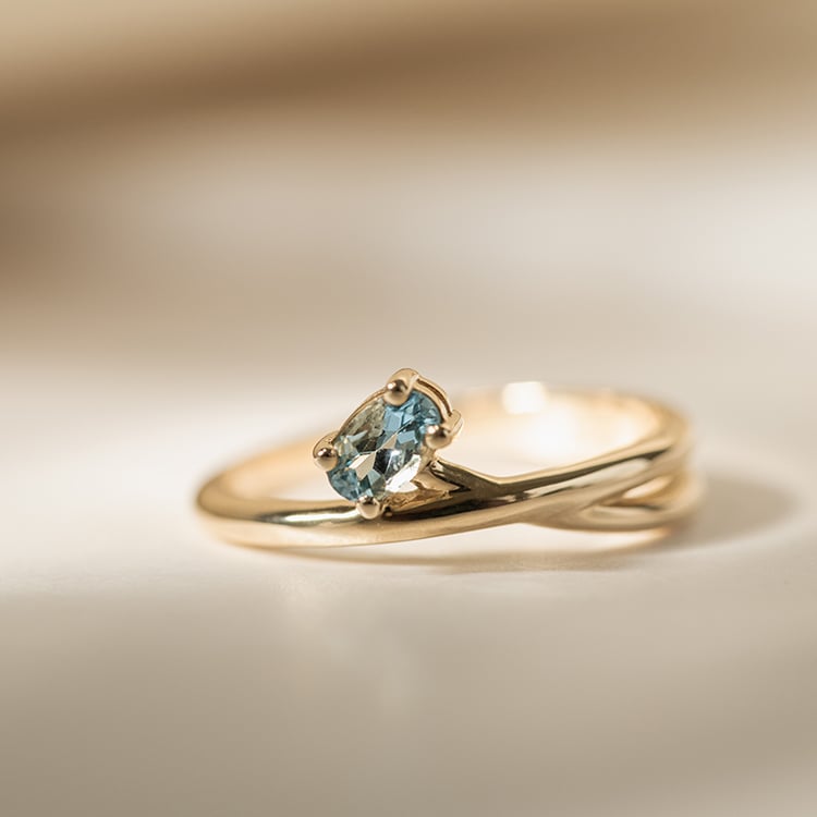 Ring mit einem ovalen Aquamarin Emeli 119816