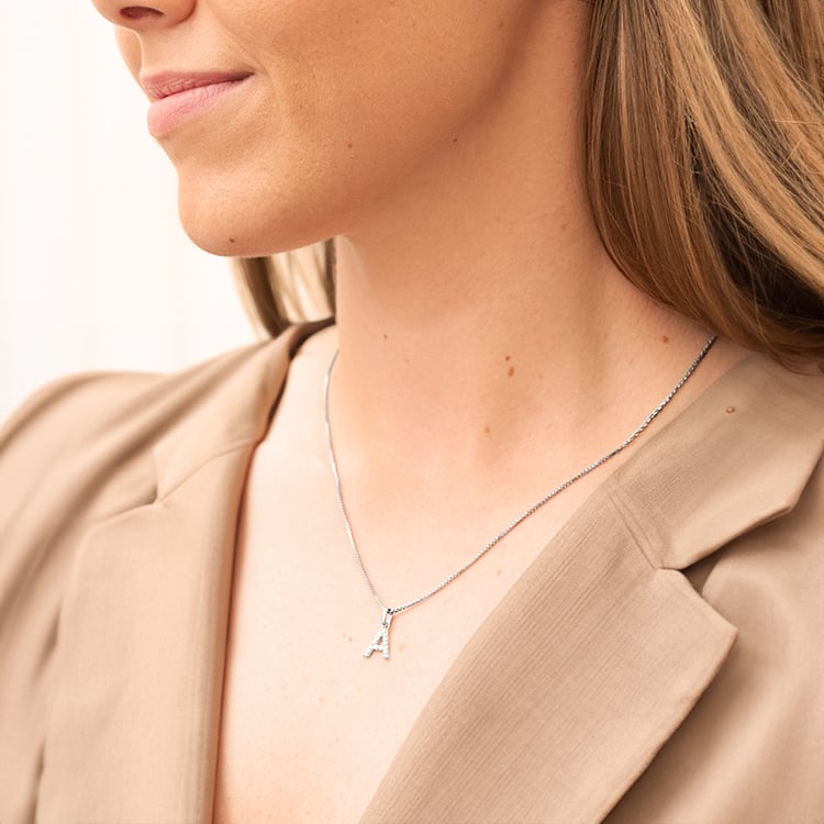 Silberner Buchstaben-Anhänger mit Lab Grown Diamanten Letra 142922