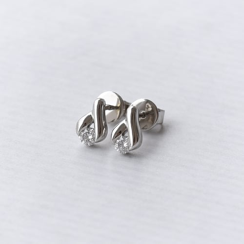 Dezente Ohrstecker mit Lab Grown Diamanten Fox