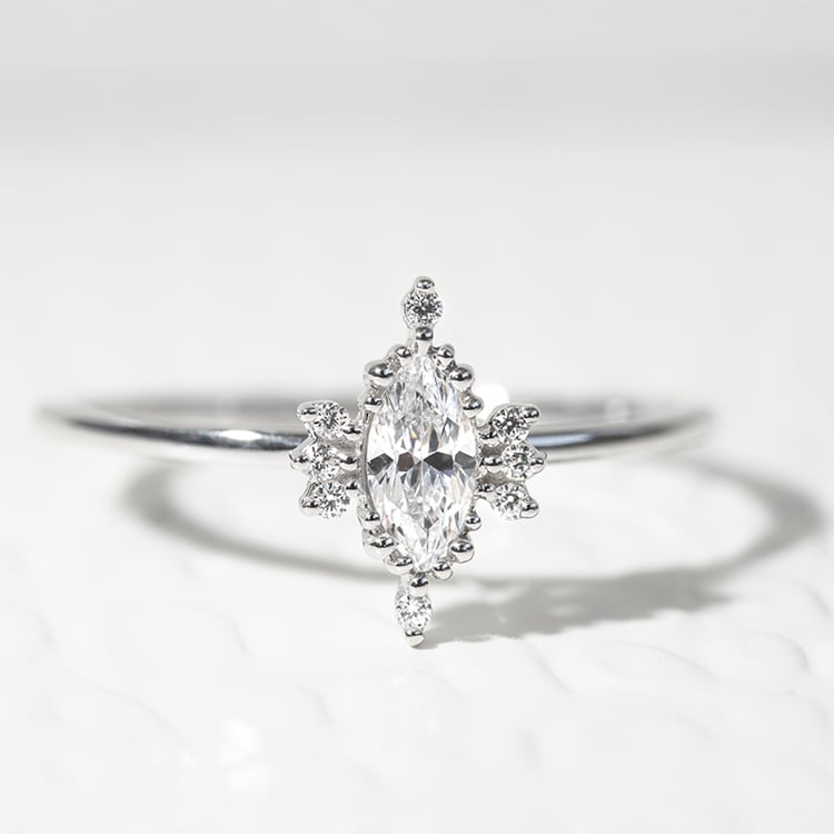 Verlobungsring mit Diamant in Marquise Form Janne 126396