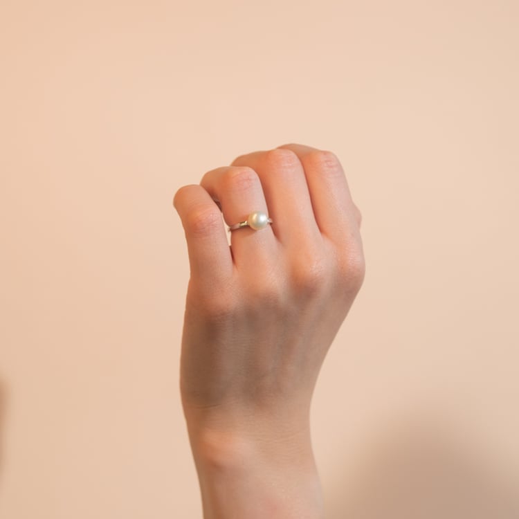 Silberner Ring mit weißer Perle Medina 104657