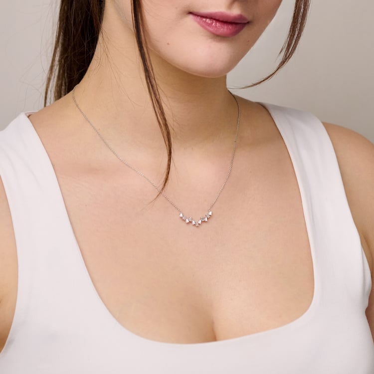 Moderne Goldene Halskette mit natürlichen Baguette-Diamanten Parvati 165425