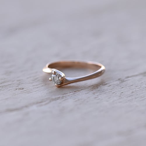 Verlobungsring mit Diamant Nami