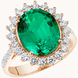 Goldener Ring mit ovalem Lab Grown Smaragd und Diamanten Logan