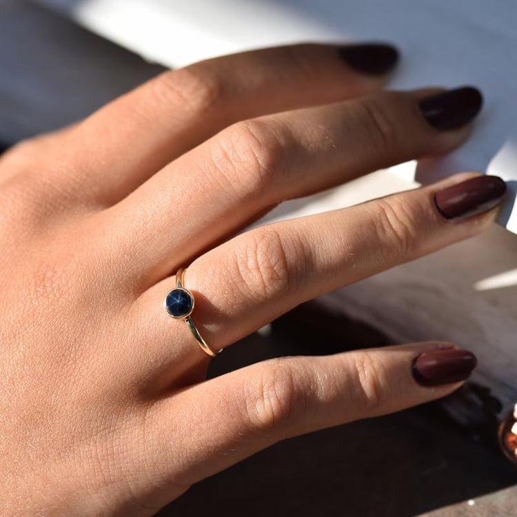 Goldring mit Sternsaphir Stowy 34118