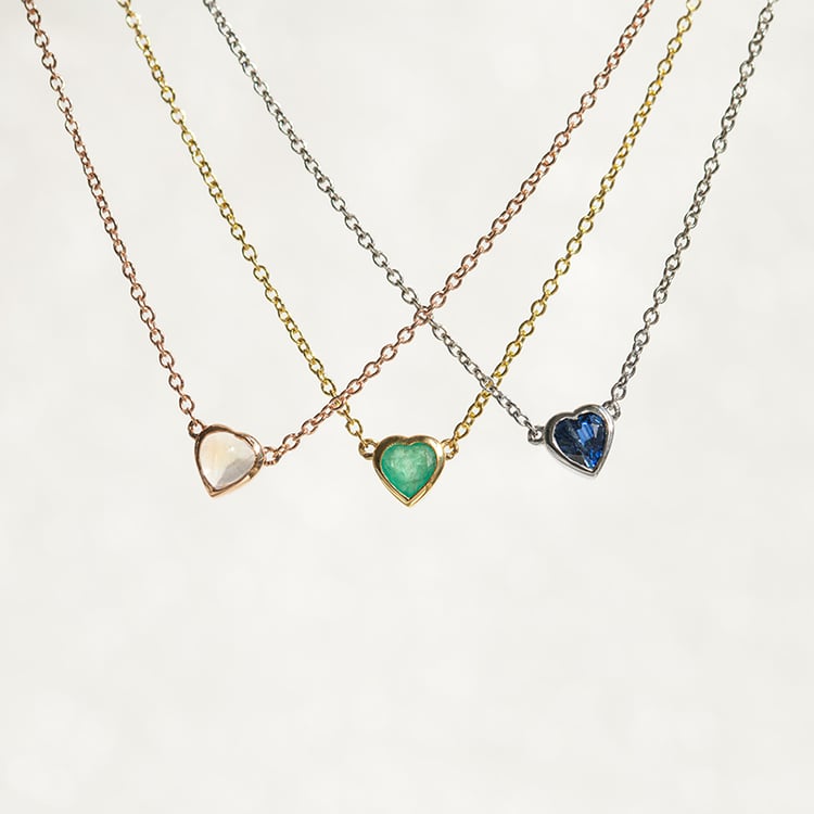 Halskette mit Mondstein in Herzform Davila 145113