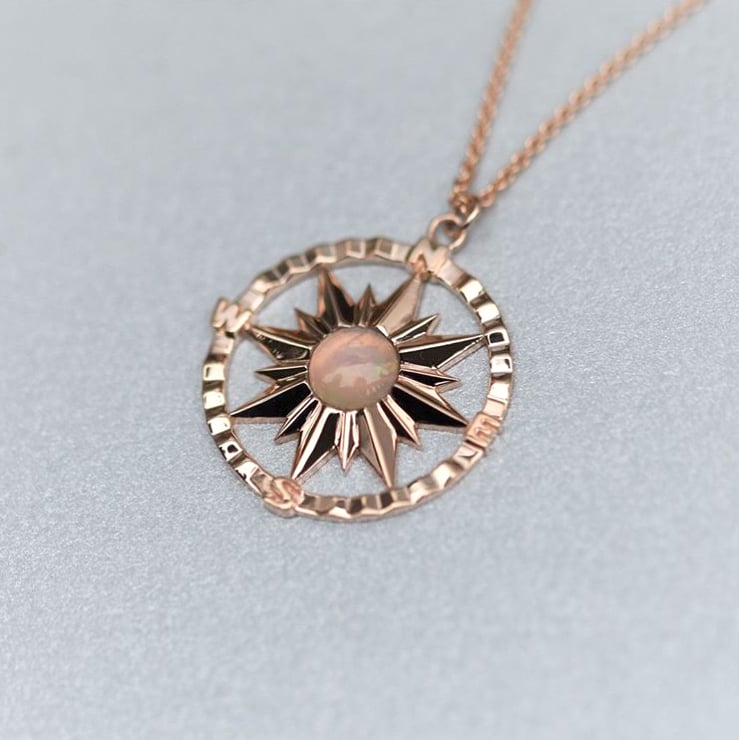 Anhänger aus Gold Kompass mit natürlichem Opal Pinto 51585