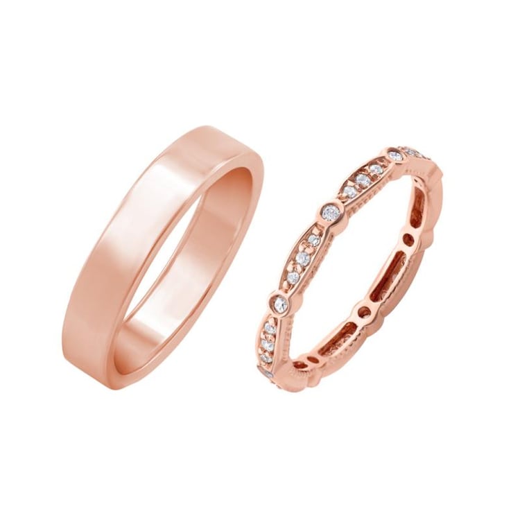Eheringe aus Eternity-Ring mit Lab Grown Diamanten und einem flachen Ring Benitez
