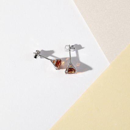 Goldene Ohrstecker mit Citrin Hulda