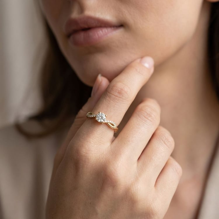 Scheidungsring mit seitlichen Diamanten und Diamant 165123