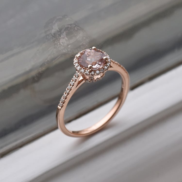 Ring aus Gold mit Diamanten 72157