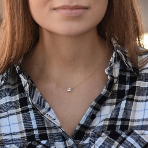 Goldene Kette mit einem IGI-zertifiziertem Lab Grown Diamanten Erin