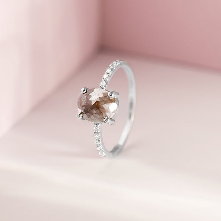 Goldener Ring mit einem unikatem Salt and Pepper Diamanten Liberia 153796