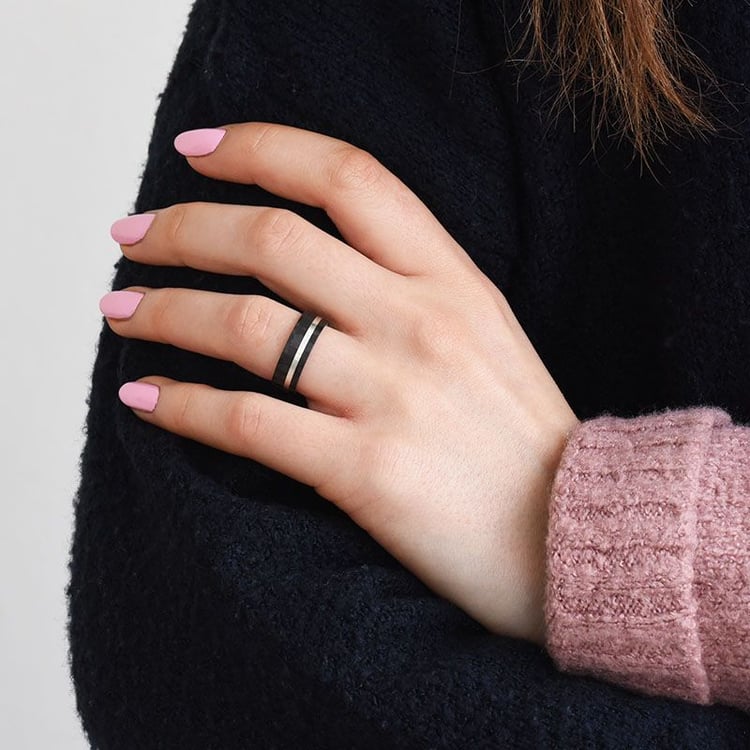 Flacher Trauringe aus Carbon und Silber Shagei 165601