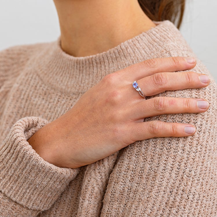 Verlobungsring mit Tansanit und Lab Grown Diamanten in Marquise Form Haly 133227