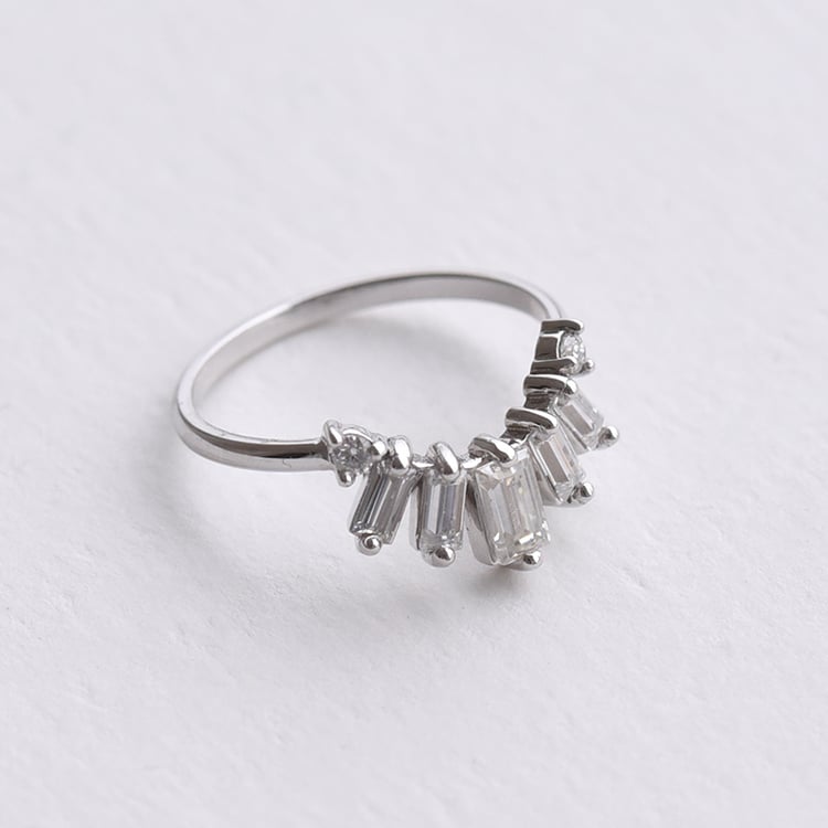 Einzigartiger Ring in V-Form mit Moissanit Osanna 74495