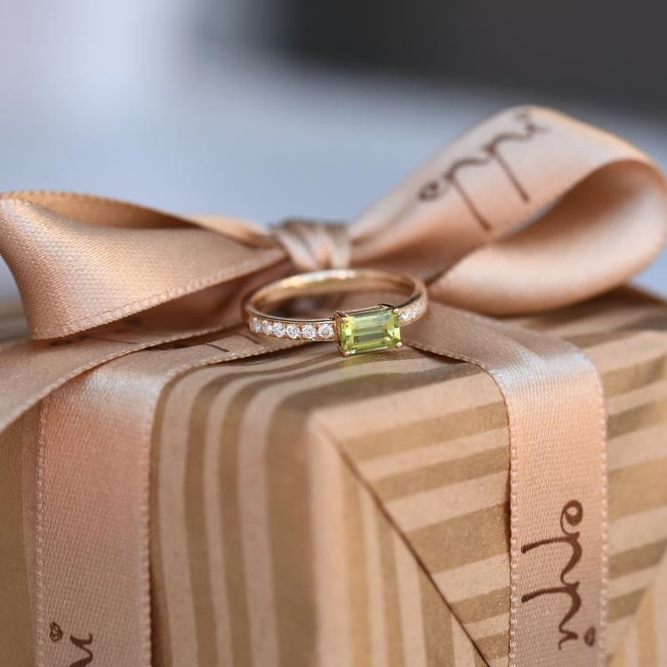 Goldring mit Moissanit und Olivin 48790